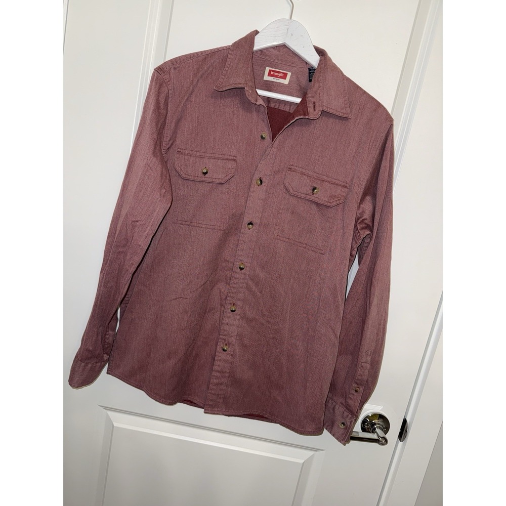 Wrangler Long Sleeve Button-up Shirt Featuring Dual Chest Pockets Size M